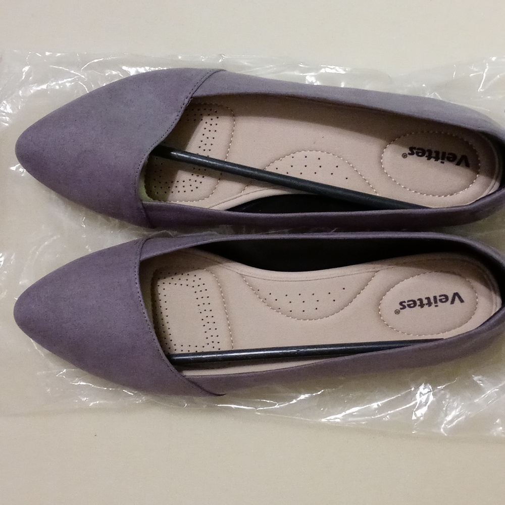 Nwot. Gray flats